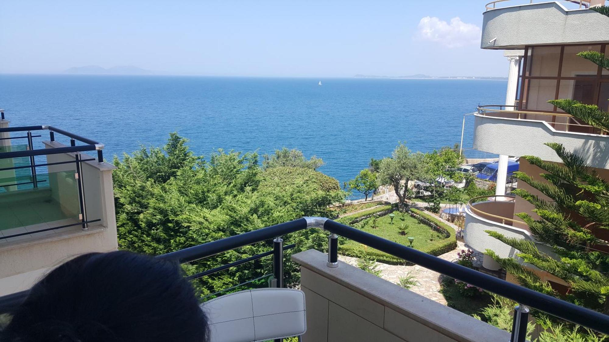 Darla Sea View Apartment Vlorë エクステリア 写真